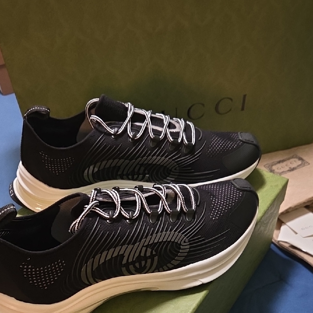 Gucci Black and White Sneakers with Breathable Mesh